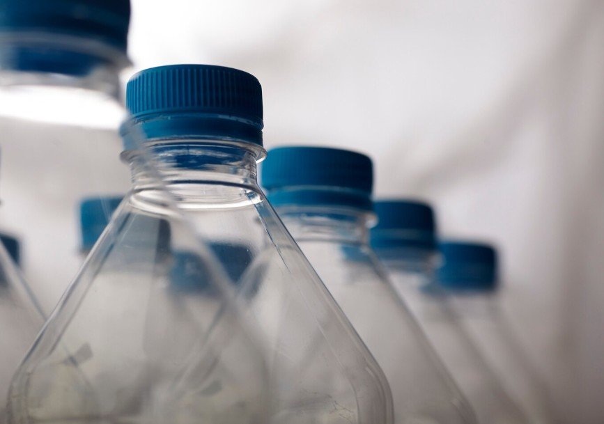 El impacto del plástico en la calidad de agua
